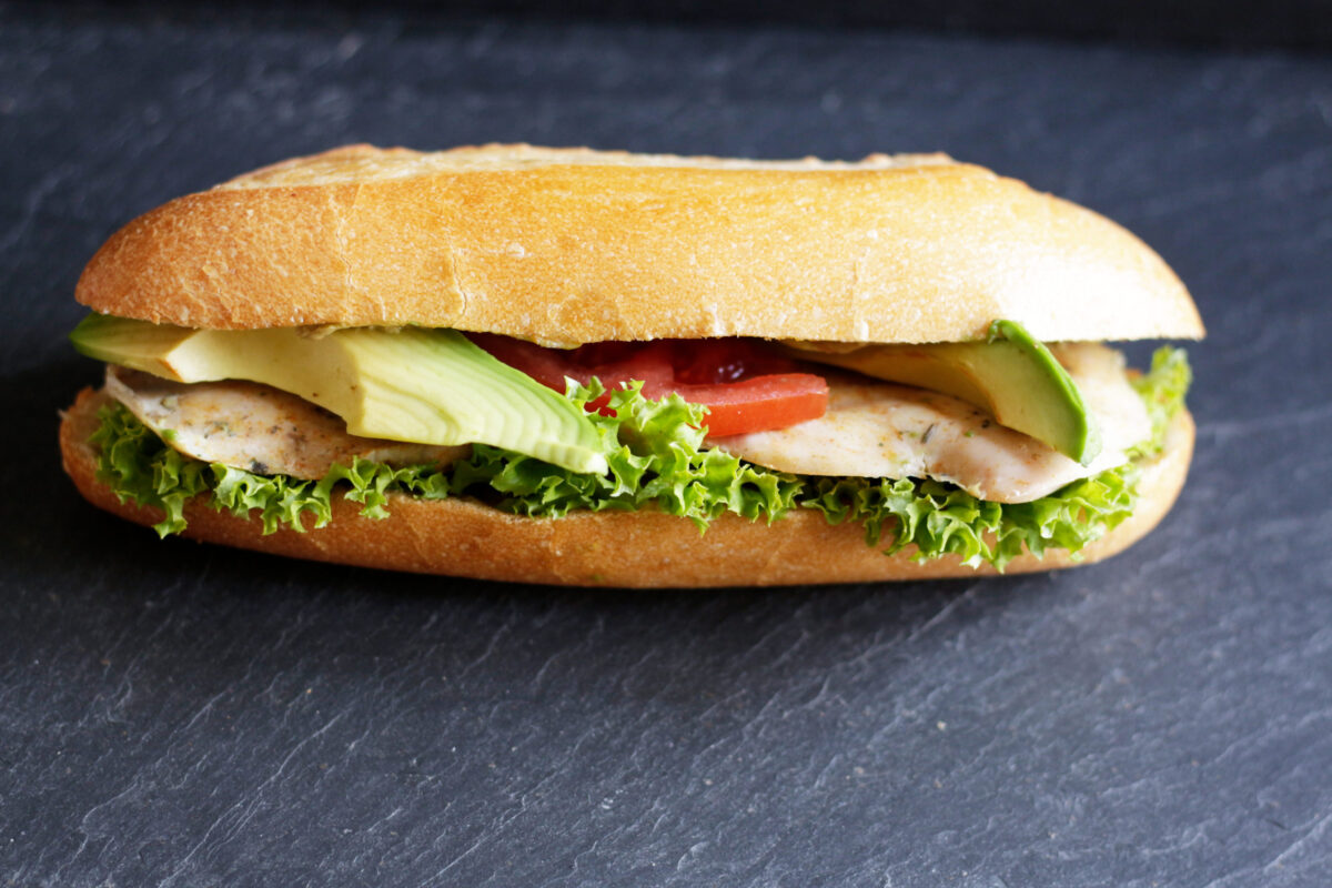 Sandwich_Poulet_Avocado_Parisettli_Bäckerei_Basel